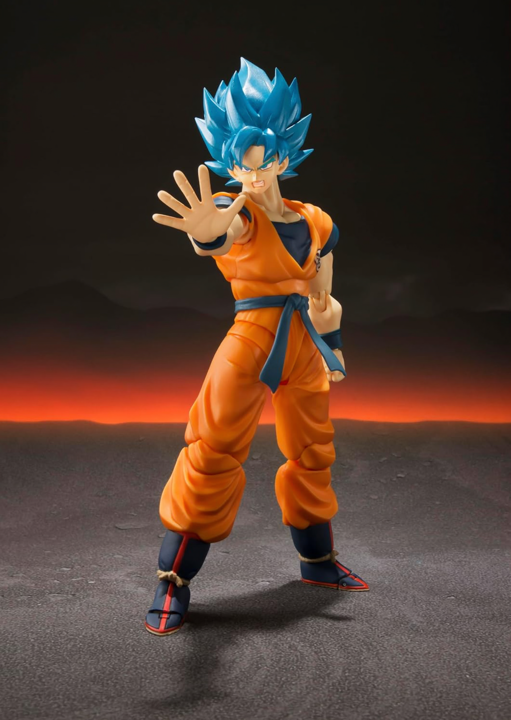 S.H.Figuarts Dragon Ball Super Saiyan God Super Saiyan Goku Action Figure