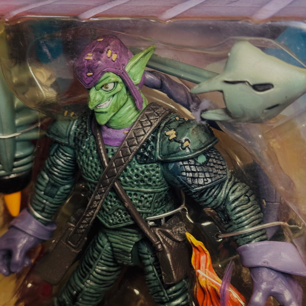 Toy Biz Spider-Man Green Goblin Action Figure with Missile-Launching Glider – 2003