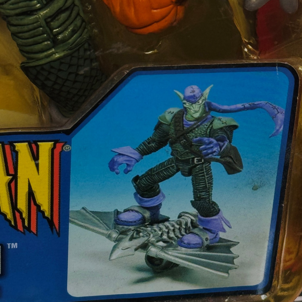 Toy Biz Spider-Man Green Goblin Action Figure with Missile-Launching Glider – 2003