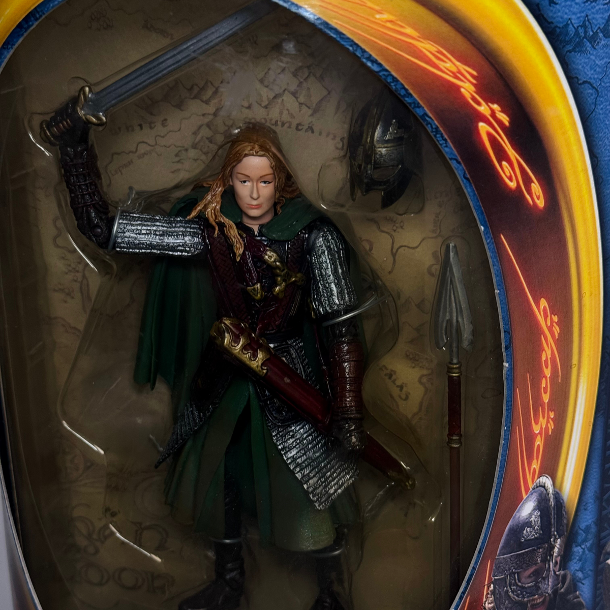 ToyBiz The Lord of the Rings Return of the King Éowyn in Armor Action Figure 2003